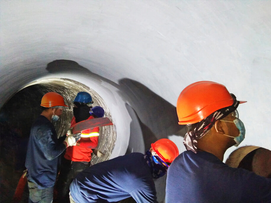 Application teams from wise inside spiral casing carrying out turbine repair