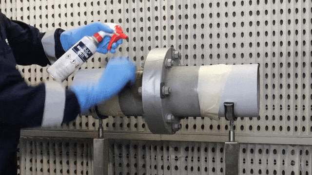 Brush applying Belzona 8411
