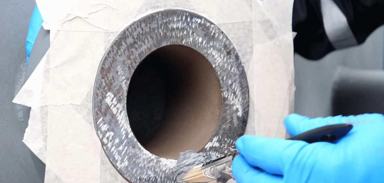 Application of Belzona 1111 (Super Metal) on to the flange face