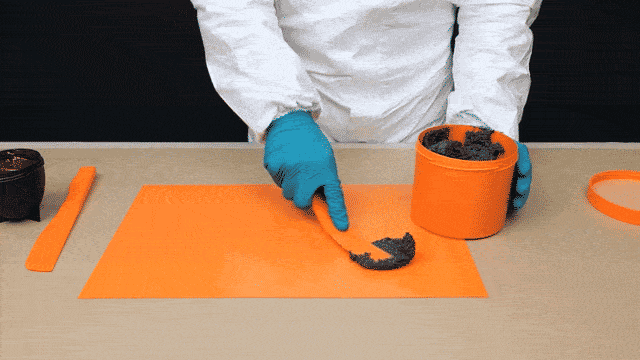 Mixing Belzona 1811 (Ceramic Carbide) to a uniform, streak-free consistency before application.