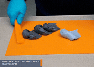 Start mixing Belzona 1111 (Super Metal), using 3:1 ratio (Base: Solidifier) by volume