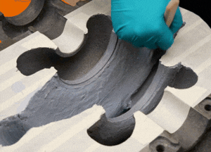 Apply the first coat of Belzona 1341 (Supermetalglide)