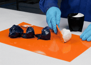 Start mixing Belzona 7311, using 3:1 (Base: Solidifier) by volume ratio